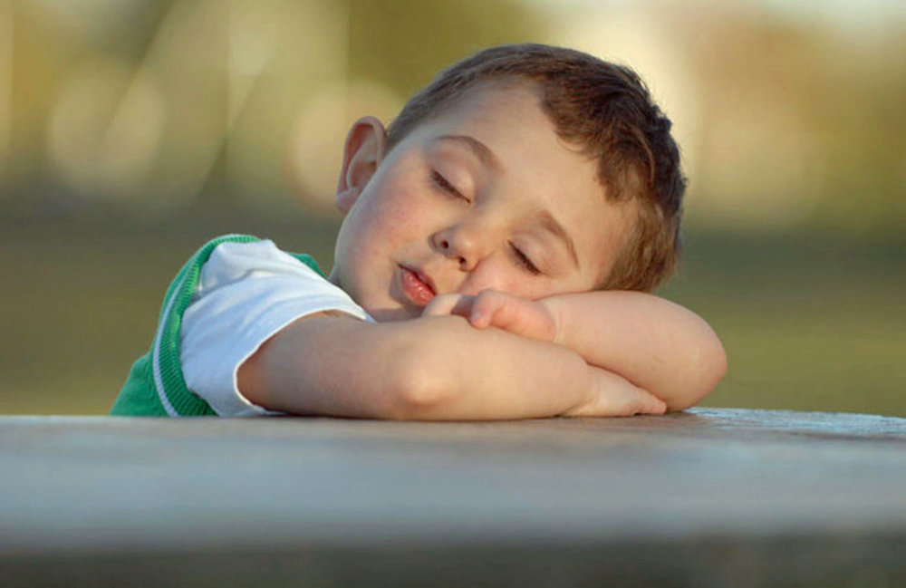 بهترین سن برای جدا خوابیدن کودک چه زمانی است؟ (فرادید)