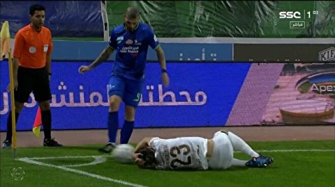 حرکت زشت و غیرورزشی یک بازیکن در لیگ عربستان