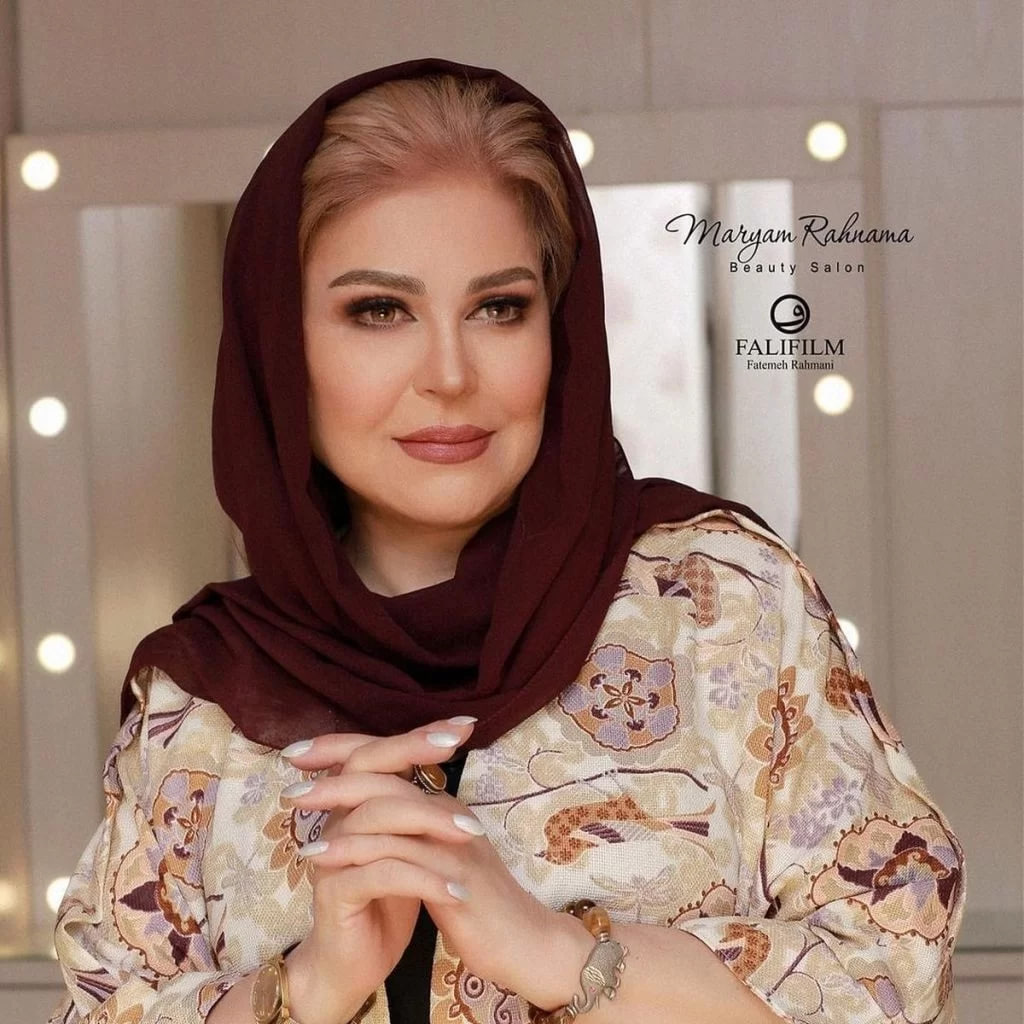زیبایی خیره‌کننده خانم بازیگر ایرانی در ۶۴ سالگی