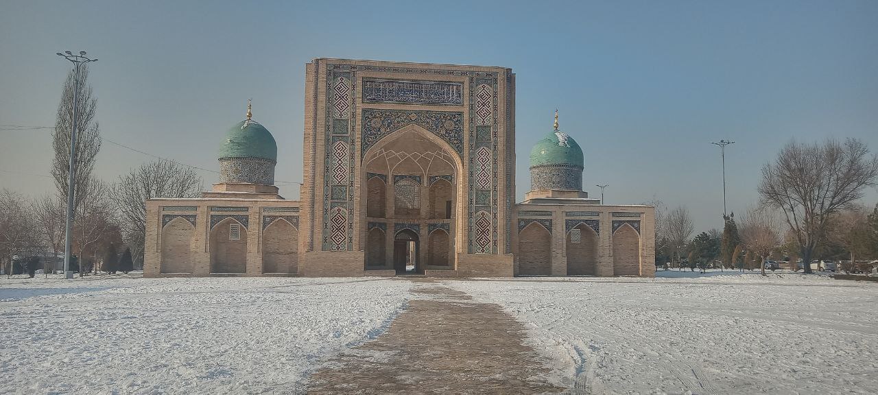 بازدید امیرعبداللهیان از قدیمی ترین قرآن جهان در ازبکستان