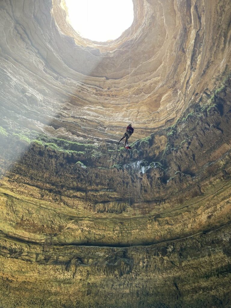 تصاویر ورود به «چاه جهنم» پس از میلیون‌ها سال 