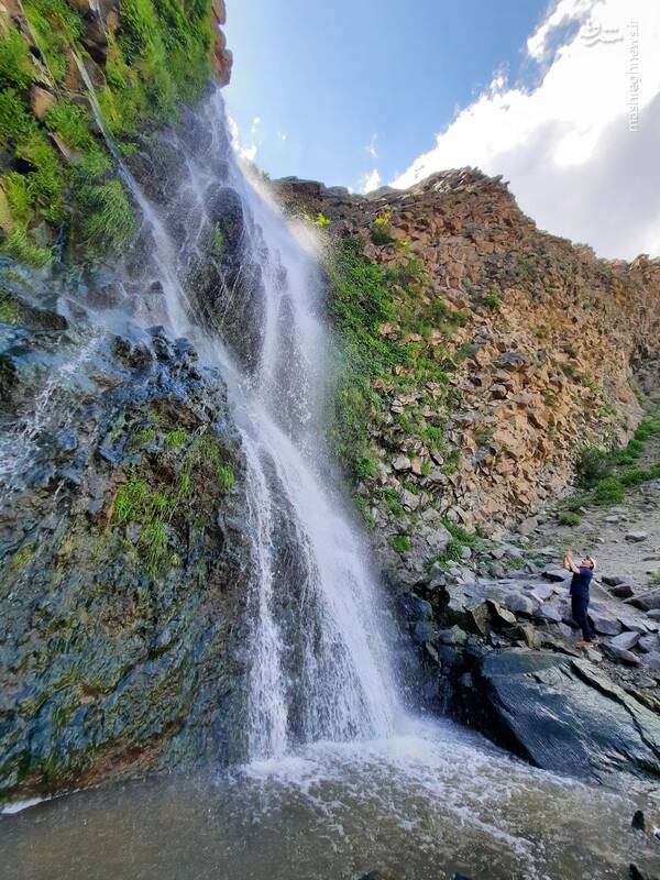 آبشاری در قلب طبیعت اردبیل