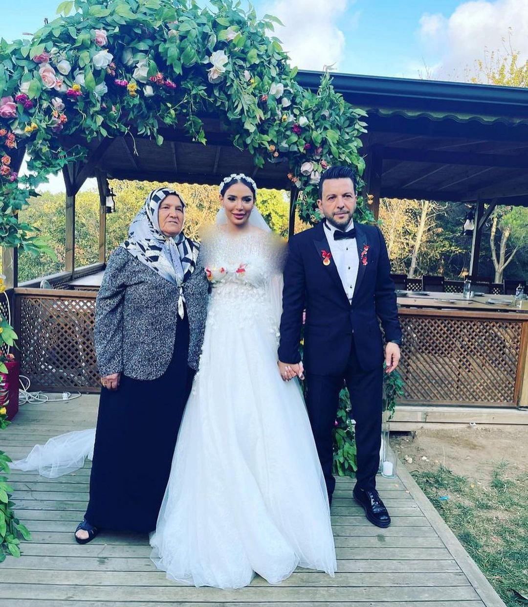 ازدواج مشهورترین خواننده ترکیه با دختر ایرانی