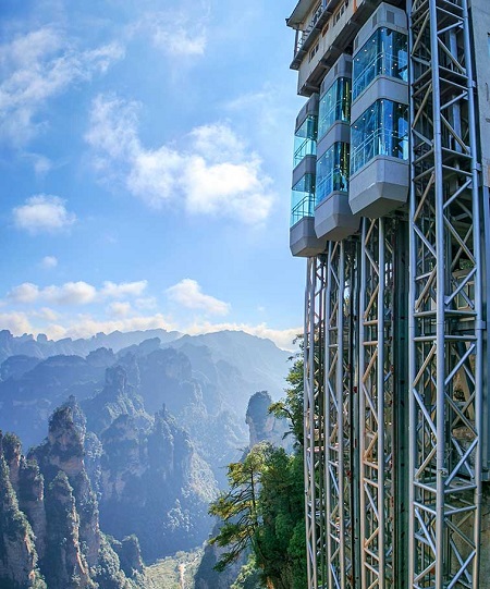 آسانسور بیلانگ در چین با مناظری زیبا