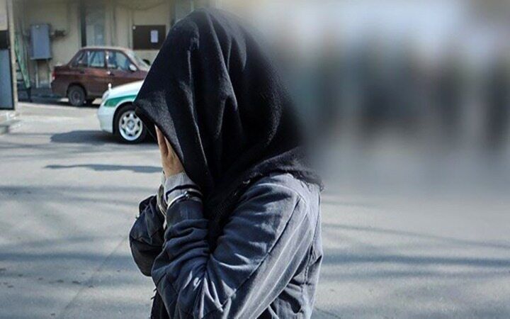 بازداشت دو خواهر در پی درگیری بر سر حجاب