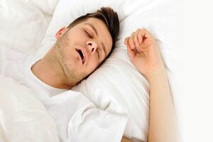 آیا خوابیدن با دهان باز نشانه بیماری است؟