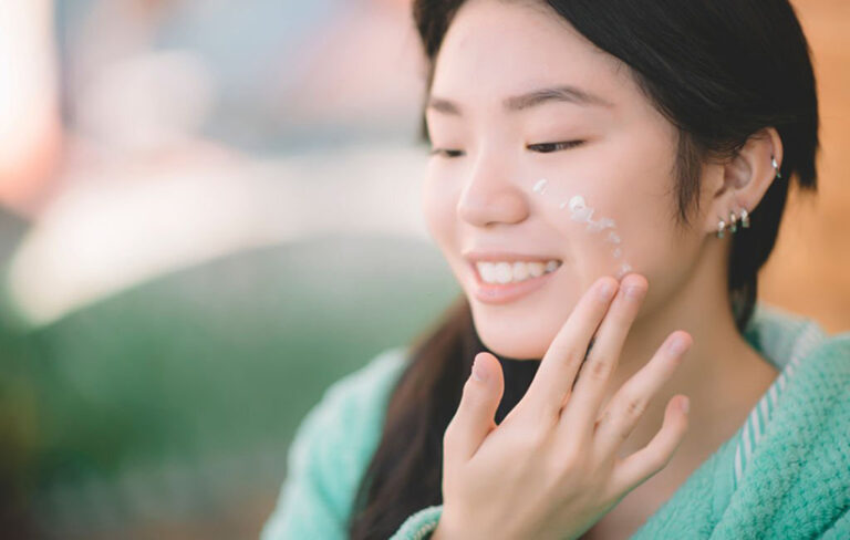 ۹ راهکار ساده برای درمان خشکی پوست اطراف دهان