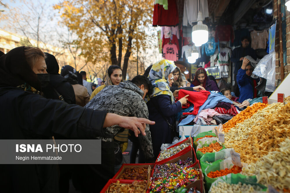 تصاویری از بازار تهران در آستانه بلندترین شب سال(ایسنا)