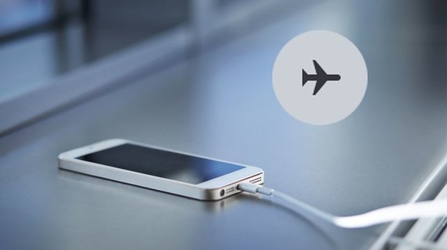 دلیل واقعی تاکید بر قرار دادن تلفن همراه «در حالت پرواز» در هواپیما