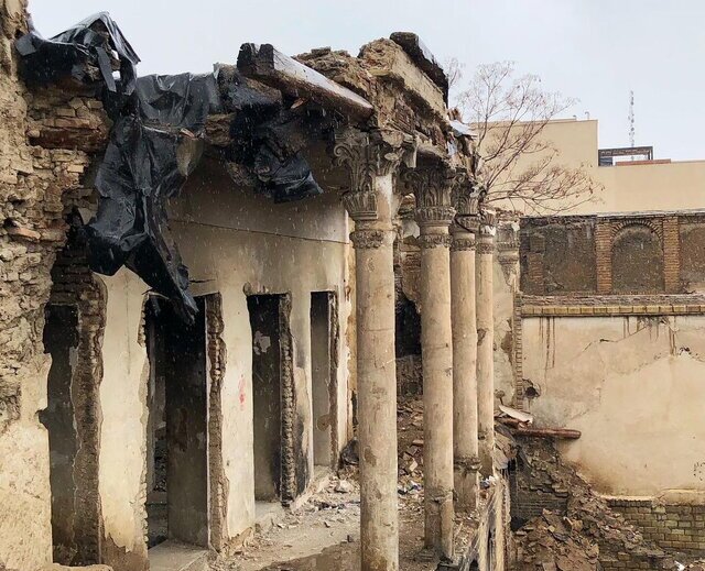 تصاویر غم‌انگیز از فروریختن یک عمارت تاریخی