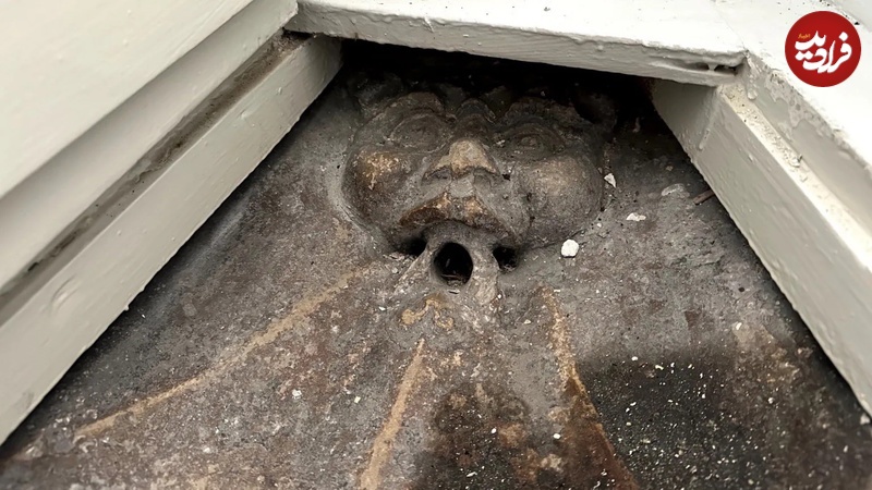 کشف چهره ۶۰۰ساله «بچه‌جن» در توالت یک خانه